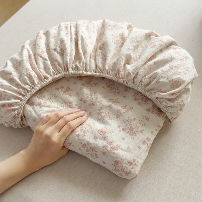 91家纺网 家纺一手货源 找家纺 爱彼家纺 2025新款水洗水洗棉印花床笠单品床笠床笠三件套风格一 浅粉碎花