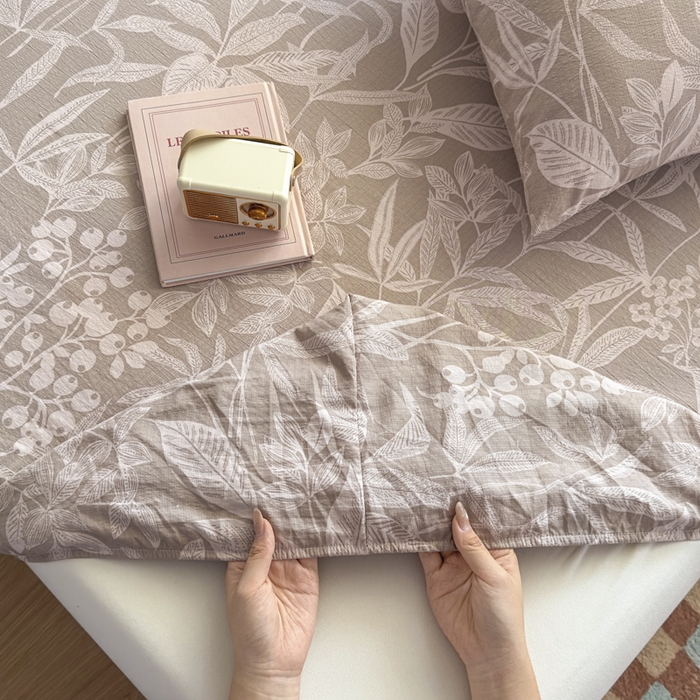 91家纺网 家纺一手货源 找家纺 爱彼家纺 2025新款水洗水洗棉印花床笠单品床笠床笠三件套风格一 叶影漫漫