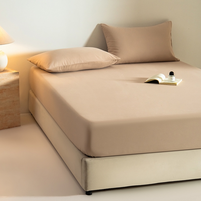 91家纺网 家纺一手货源 找家纺 Mr.pig猪先生水洗棉 2025新款A类50支双股全棉纯棉贡缎磨毛单床笠床笠单件 奶茶香槟