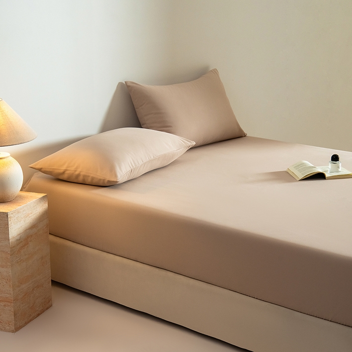 91家纺网 家纺一手货源 找家纺 Mr.pig猪先生水洗棉 2025新款A类50支双股全棉纯棉贡缎磨毛单床笠床笠单件 奶茶香槟