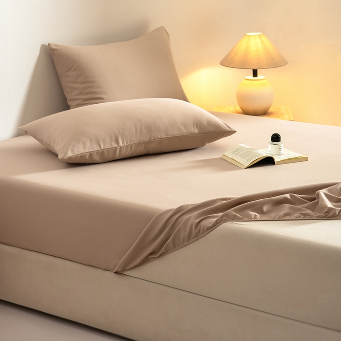 91家纺网 家纺一手货源 找家纺 Mr.pig猪先生水洗棉 2025新款A类50支双股全棉纯棉贡缎磨毛单床笠床笠单件 奶茶香槟