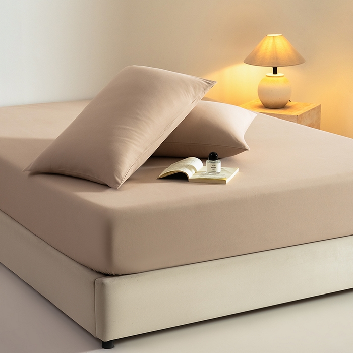 91家纺网 家纺一手货源 找家纺 Mr.pig猪先生水洗棉 2025新款A类50支双股全棉纯棉贡缎磨毛单床笠床笠单件 奶茶香槟