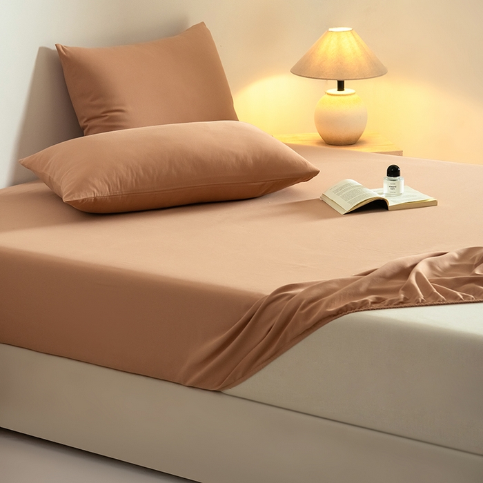 91家纺网 家纺一手货源 找家纺 Mr.pig猪先生水洗棉 2025新款A类50支双股全棉纯棉贡缎磨毛单床笠床笠单件 太妃棕