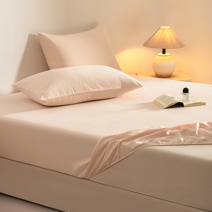 91家纺网 家纺一手货源 找家纺 Mr.pig猪先生水洗棉 2025新款A类50支双股全棉纯棉贡缎磨毛单床笠床笠单件 芙蓉粉