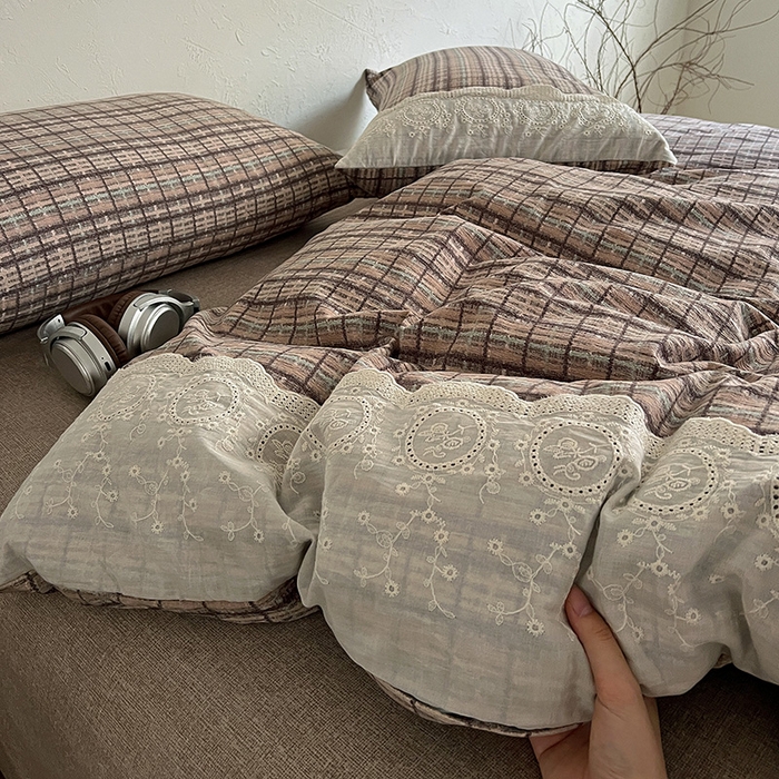 91家纺网 家纺一手货源 找家纺 梵克保罗 2025新款亚麻复古花边系列四件套 茶巷