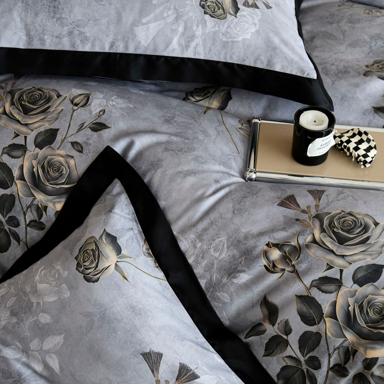 91家纺网 家纺一手货源 找家纺 帝王家纺 2025新款爆款秋冬印花四件套轻奢高级感磨毛超柔亲肤四季款 玫瑰之约-灰