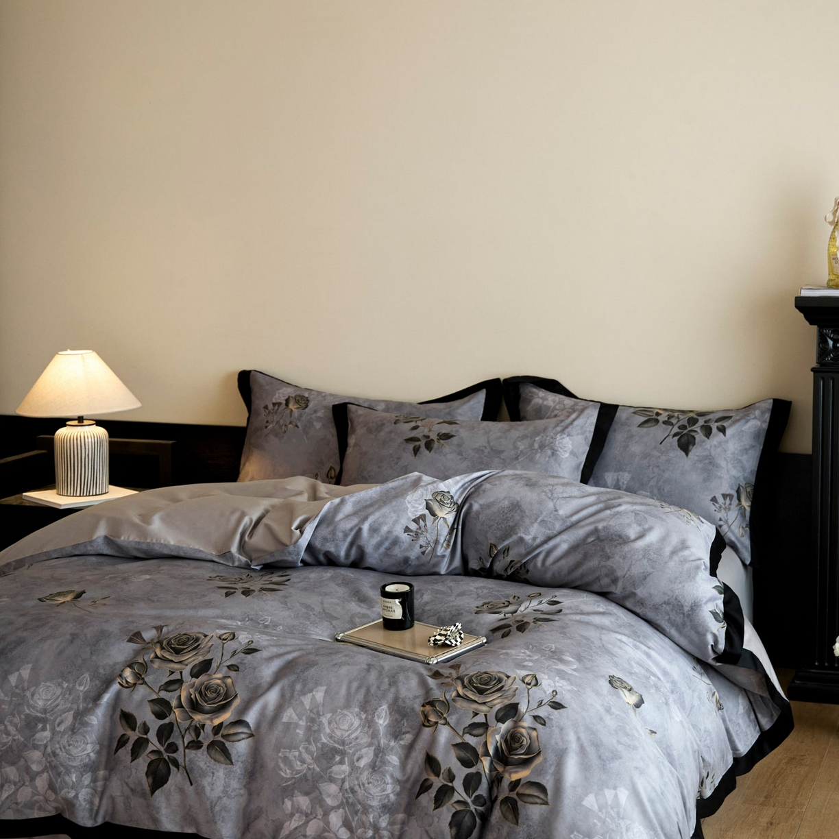 91家纺网 家纺一手货源 找家纺 帝王家纺 2025新款爆款秋冬印花四件套轻奢高级感磨毛超柔亲肤四季款 玫瑰之约-灰