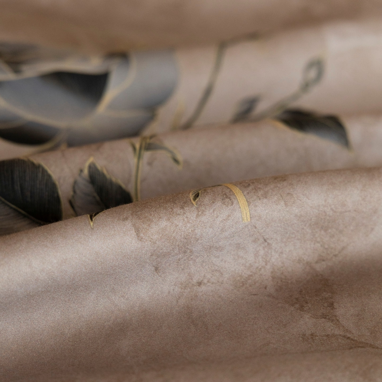 91家纺网 家纺一手货源 找家纺 帝王家纺 2025新款爆款秋冬印花四件套轻奢高级感磨毛超柔亲肤四季款 玫瑰之约-咖