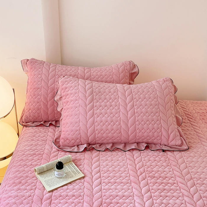 91家纺网 家纺一手货源 找家纺 梦舒羽 2025新款牛奶绒花边夹棉枕套单人宿舍枕芯套枕头套一对-轻奢 花边轻奢款-浪漫粉