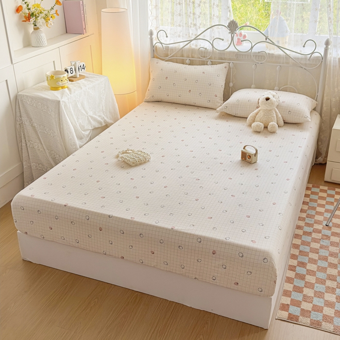 91家纺网 家纺一手货源 找家纺 爱彼家纺 2025新款水洗水洗棉印花床笠单品床笠床笠三件套风格二 格文草莓