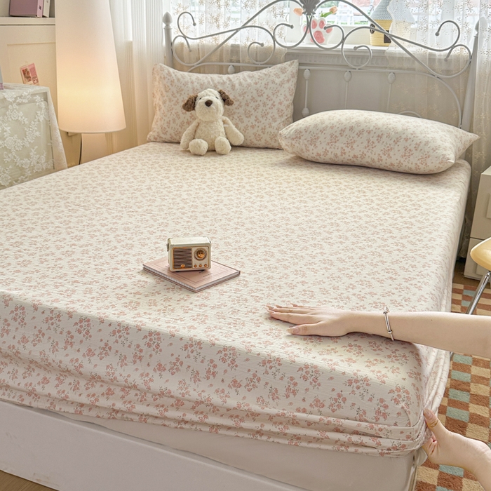 91家纺网 家纺一手货源 找家纺 爱彼家纺 2025新款水洗水洗棉印花床笠单品床笠床笠三件套风格二 浅粉碎花