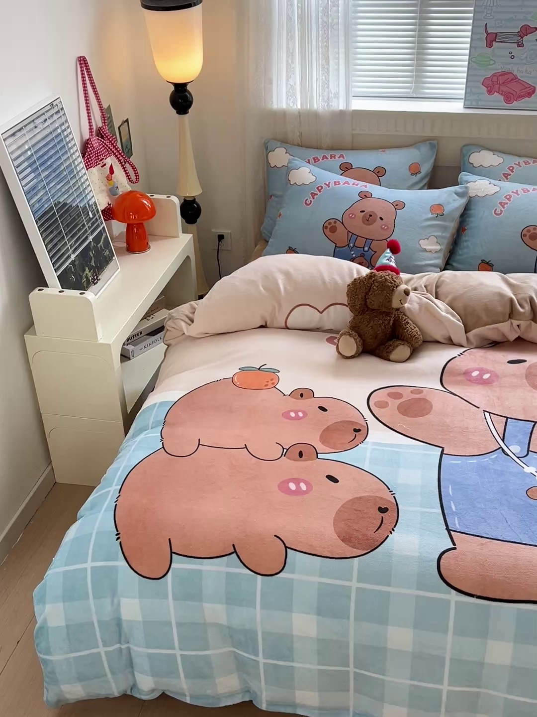 91家纺网 家纺一手货源 找家纺 喜梦缘 2025年新款大版小版卡通牛奶绒四件套 小獭宝