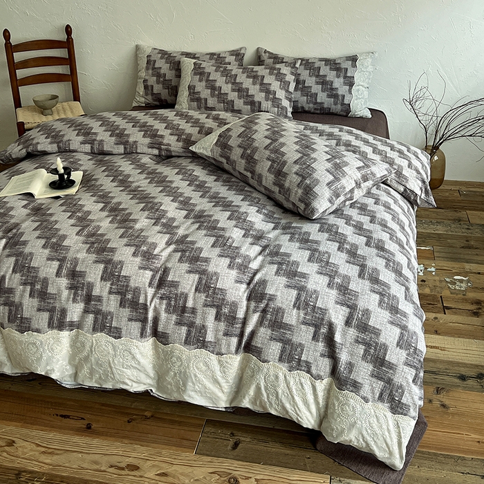 91家纺网 家纺一手货源 找家纺 梵克保罗 2025新款亚麻复古花边系列四件套 方格灰