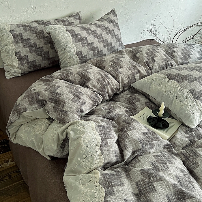 91家纺网 家纺一手货源 找家纺 梵克保罗 2025新款亚麻复古花边系列四件套 方格灰