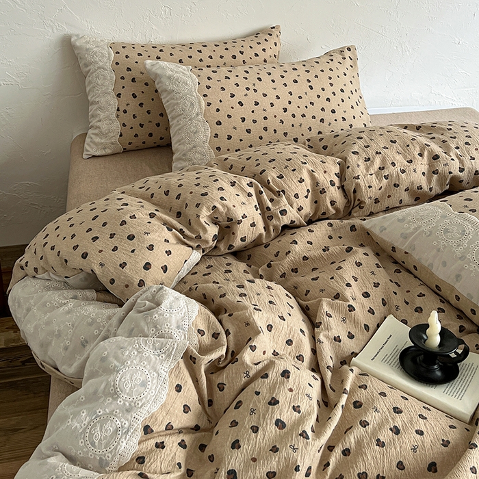 91家纺网 家纺一手货源 找家纺 梵克保罗 2025新款亚麻复古花边系列四件套 复古豹