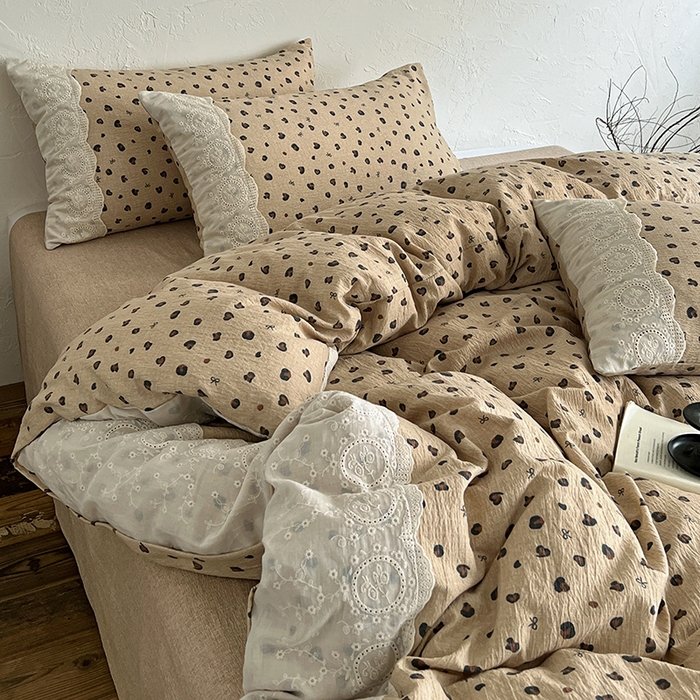 91家纺网 家纺一手货源 找家纺 梵克保罗 2025新款亚麻复古花边系列四件套 复古豹