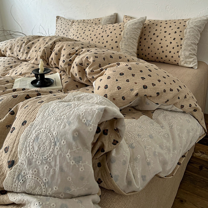 91家纺网 家纺一手货源 找家纺 梵克保罗 2025新款亚麻复古花边系列四件套 复古豹