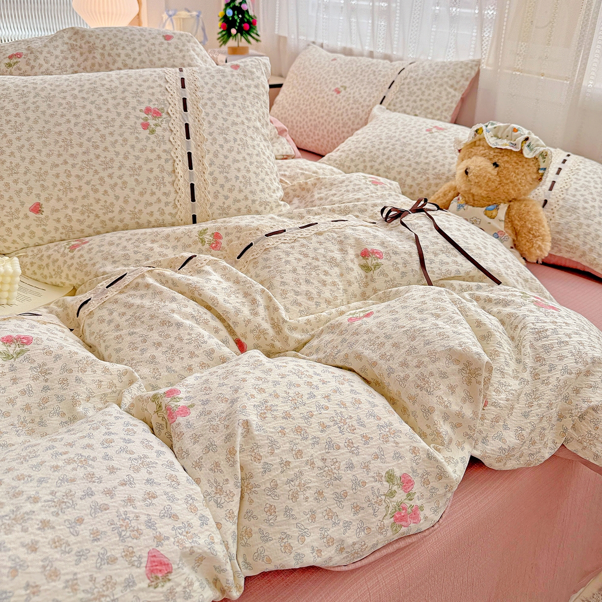 91家纺网 家纺一手货源 找家纺 梵克保罗 2025新款古法水洗棉全棉花边蝴蝶结四件套 悠然雅居