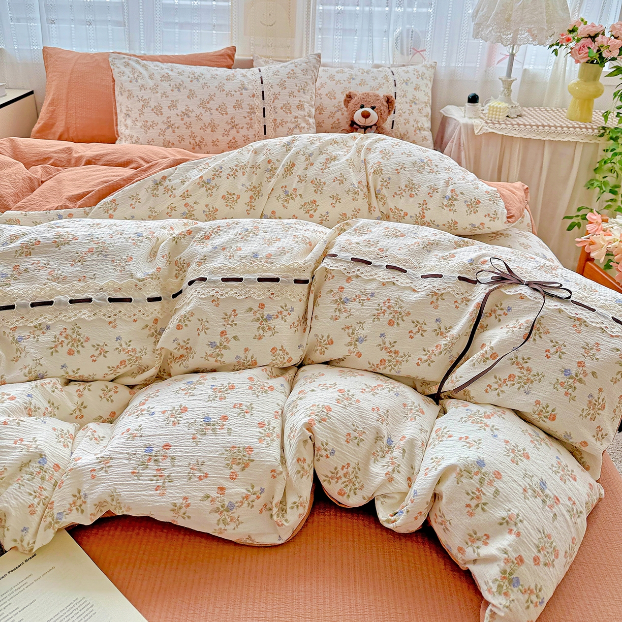 91家纺网 家纺一手货源 找家纺 梵克保罗 2025新款古法水洗棉全棉花边蝴蝶结四件套 可可庄园