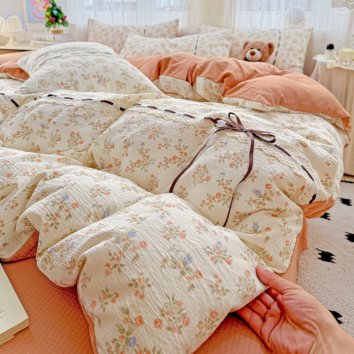 91家纺网 家纺一手货源 找家纺 梵克保罗 2025新款古法水洗棉全棉花边蝴蝶结四件套 可可庄园