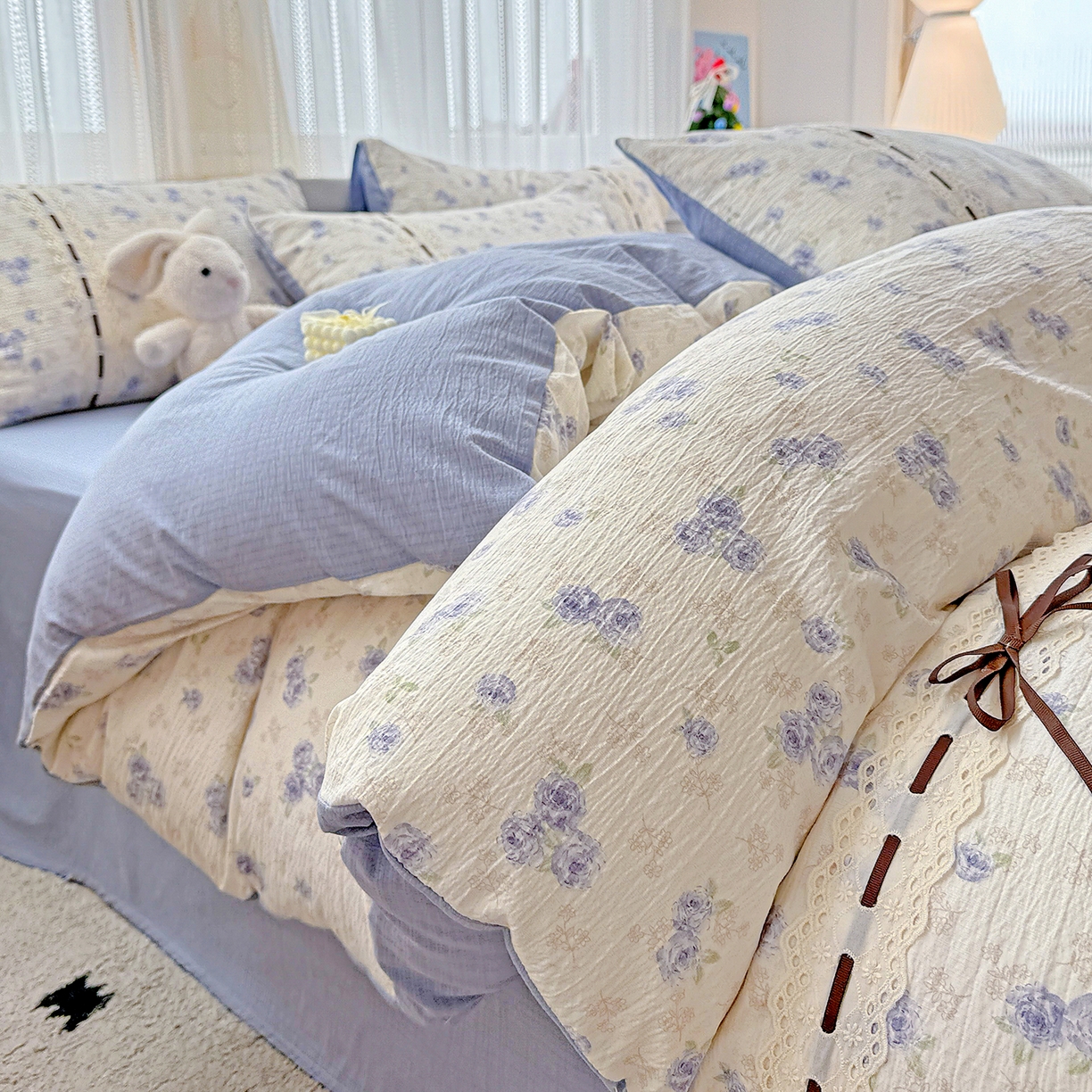 91家纺网 家纺一手货源 找家纺 梵克保罗 2025新款古法水洗棉全棉花边蝴蝶结四件套 暮归十里