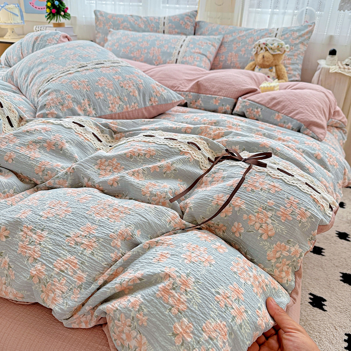 91家纺网 家纺一手货源 找家纺 梵克保罗 2025新款古法水洗棉全棉花边蝴蝶结四件套 雅集