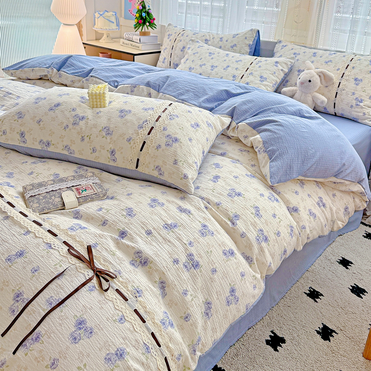 91家纺网 家纺一手货源 找家纺 梵克保罗 2025新款古法水洗棉全棉花边蝴蝶结四件套 暮归十里