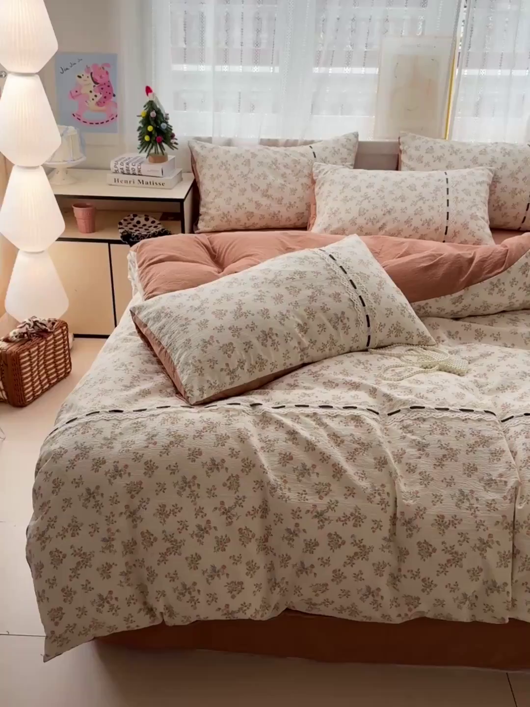 91家纺网 家纺一手货源 找家纺 梵克保罗 2025新款古法水洗棉全棉花边蝴蝶结四件套 可可庄园