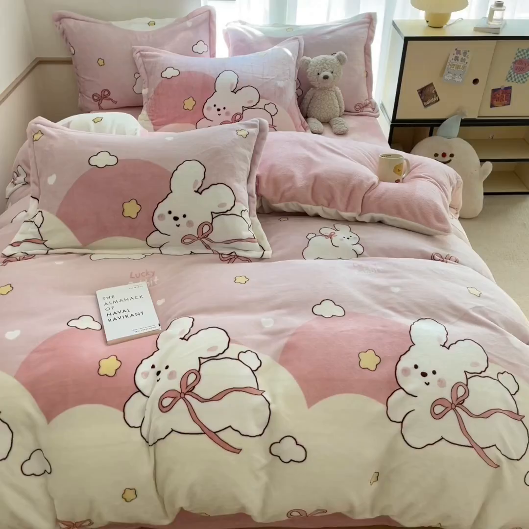 91家纺网 家纺一手货源 找家纺 寻米 2025新款高克重加厚保暖牛奶绒四件套-第二批 云朵小兔