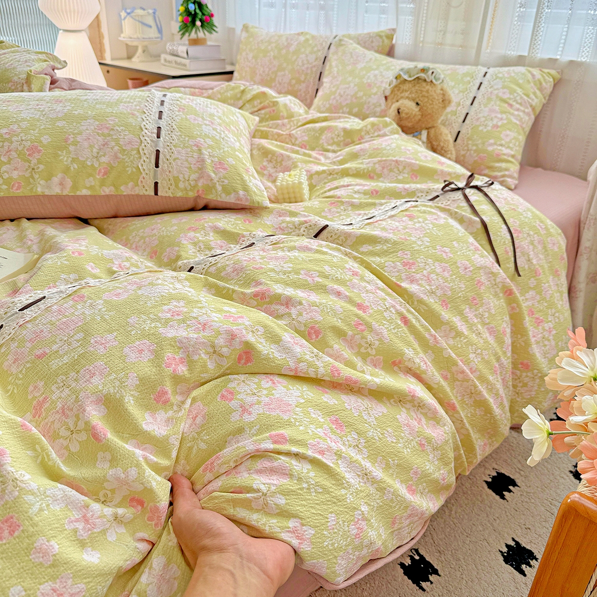 91家纺网 家纺一手货源 找家纺 梵克保罗 2025新款古法水洗棉全棉花边蝴蝶结四件套 觅秋