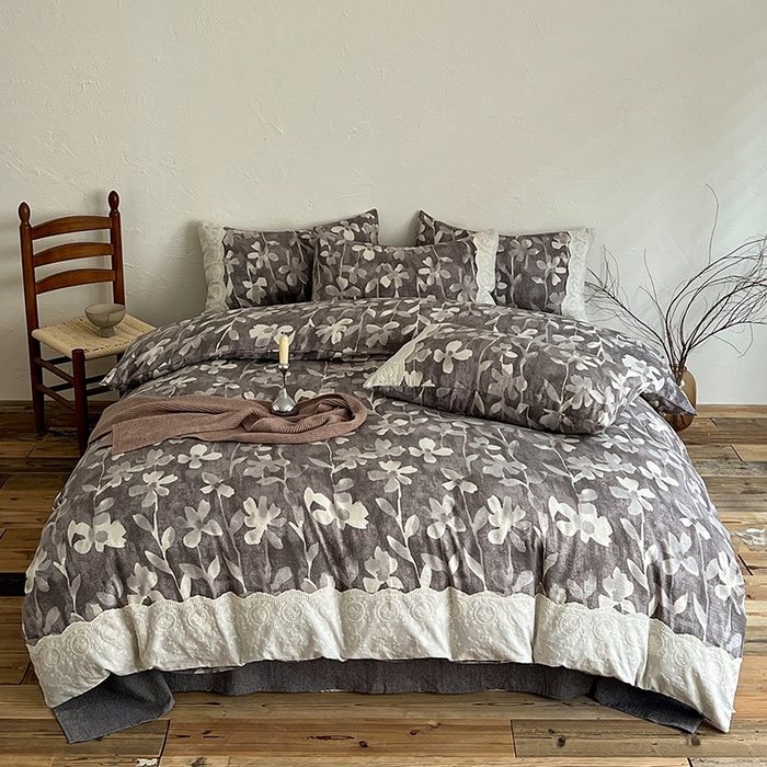 91家纺网 家纺一手货源 找家纺 梵克保罗 2025新款亚麻复古花边系列四件套 花影灰