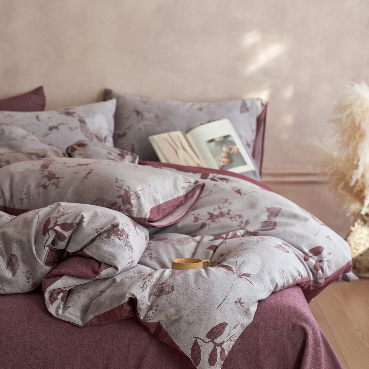 91家纺网 家纺一手货源 找家纺 梵克保罗 2025秋冬新款全棉水洗色织大提花四件套 青棠-红棕