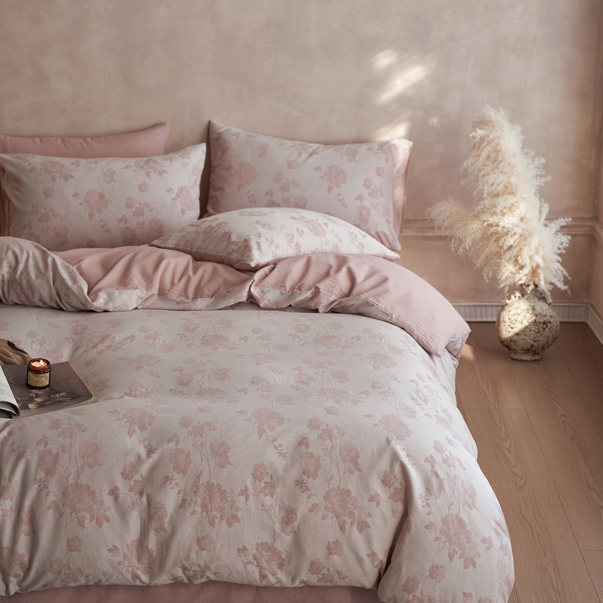 91家纺网 家纺一手货源 找家纺 梵克保罗 2025秋冬新款全棉水洗色织大提花四件套 花意间-暗粉