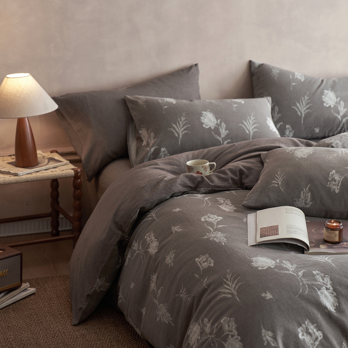 91家纺网 家纺一手货源 找家纺 梵克保罗 2025秋冬新款全棉水洗色织大提花四件套 薄雾玫瑰-灰咖