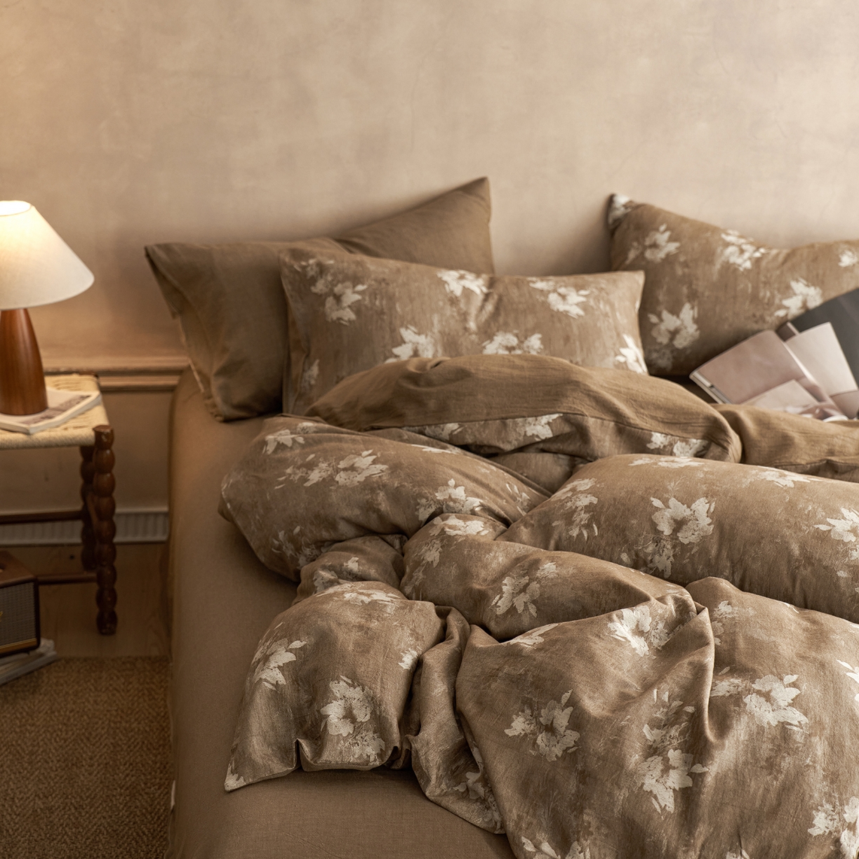 91家纺网 家纺一手货源 找家纺 梵克保罗 2025秋冬新款全棉水洗色织大提花四件套 繁花说-茶咖