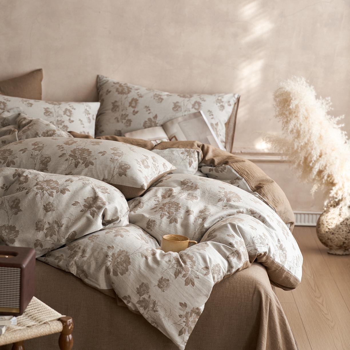 91家纺网 家纺一手货源 找家纺 梵克保罗 2025秋冬新款全棉水洗色织大提花四件套 花意间-茶咖