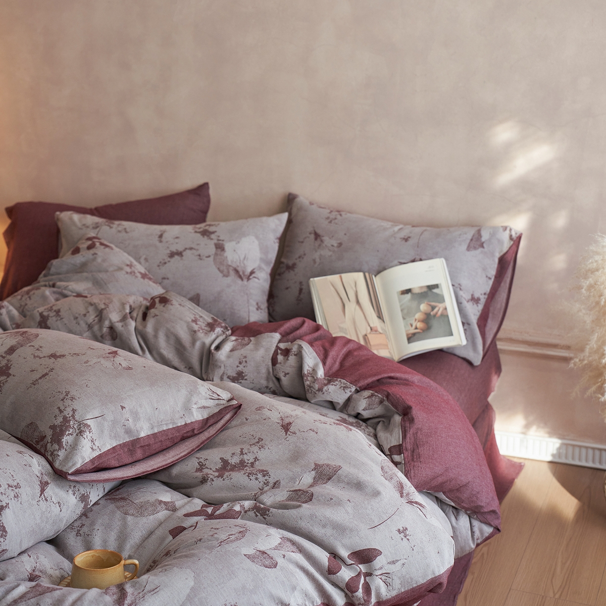 91家纺网 家纺一手货源 找家纺 梵克保罗 2025秋冬新款全棉水洗色织大提花四件套 青棠-红棕