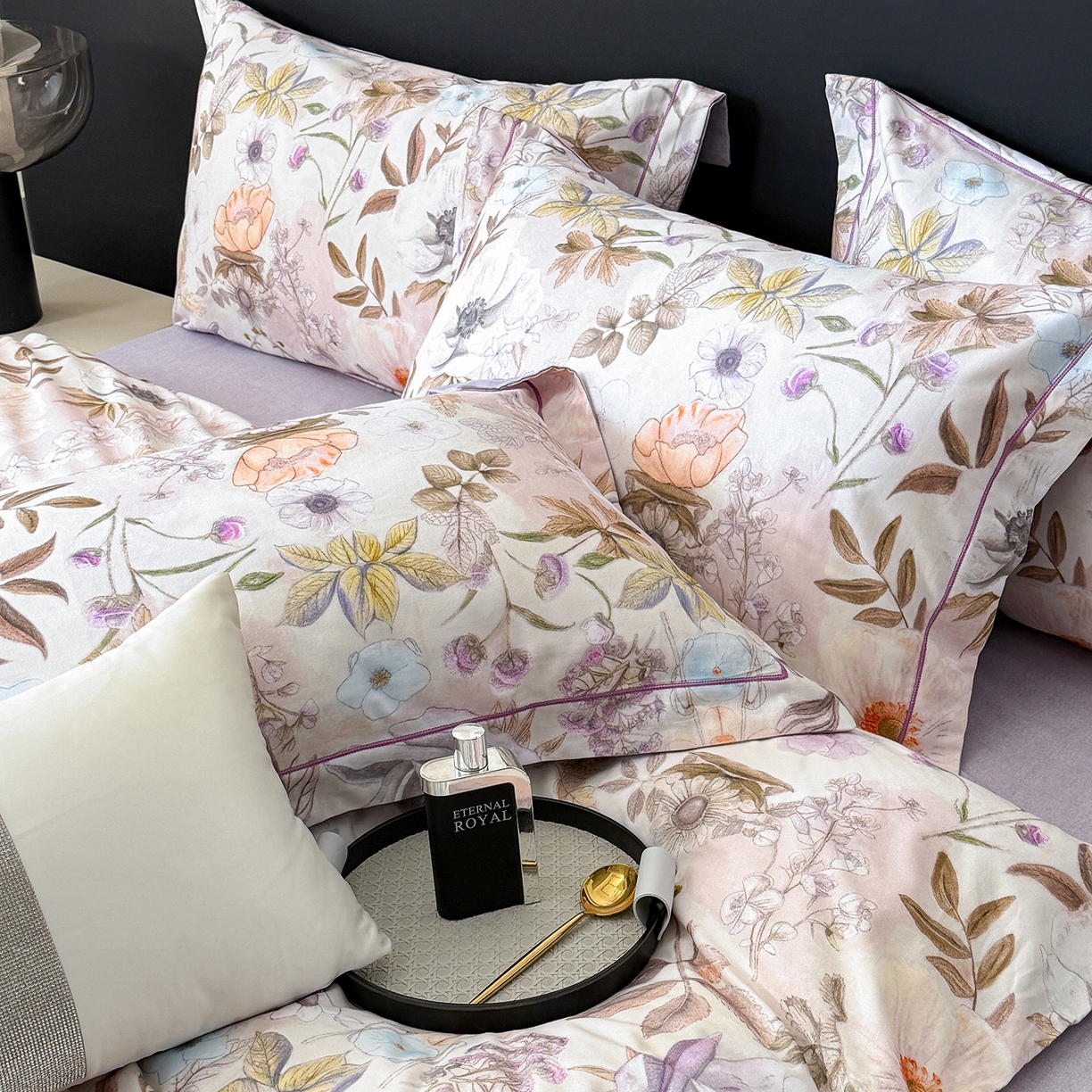 91家纺网 家纺一手货源 找家纺 梵克保罗 2025秋冬新款数码印花全棉磨毛单被套三件套四件套系列 热恋花季-灰