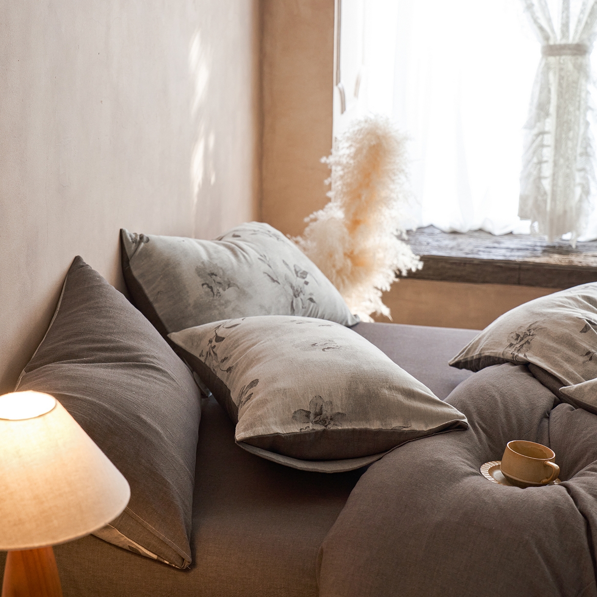 91家纺网 家纺一手货源 找家纺 梵克保罗 2025秋冬新款全棉水洗色织大提花四件套 紫丹-灰咖