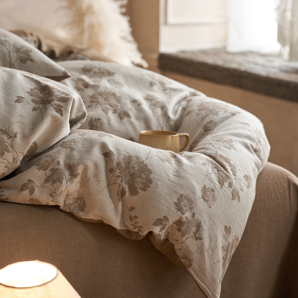 91家纺网 家纺一手货源 找家纺 梵克保罗 2025秋冬新款全棉水洗色织大提花四件套 花意间-茶咖