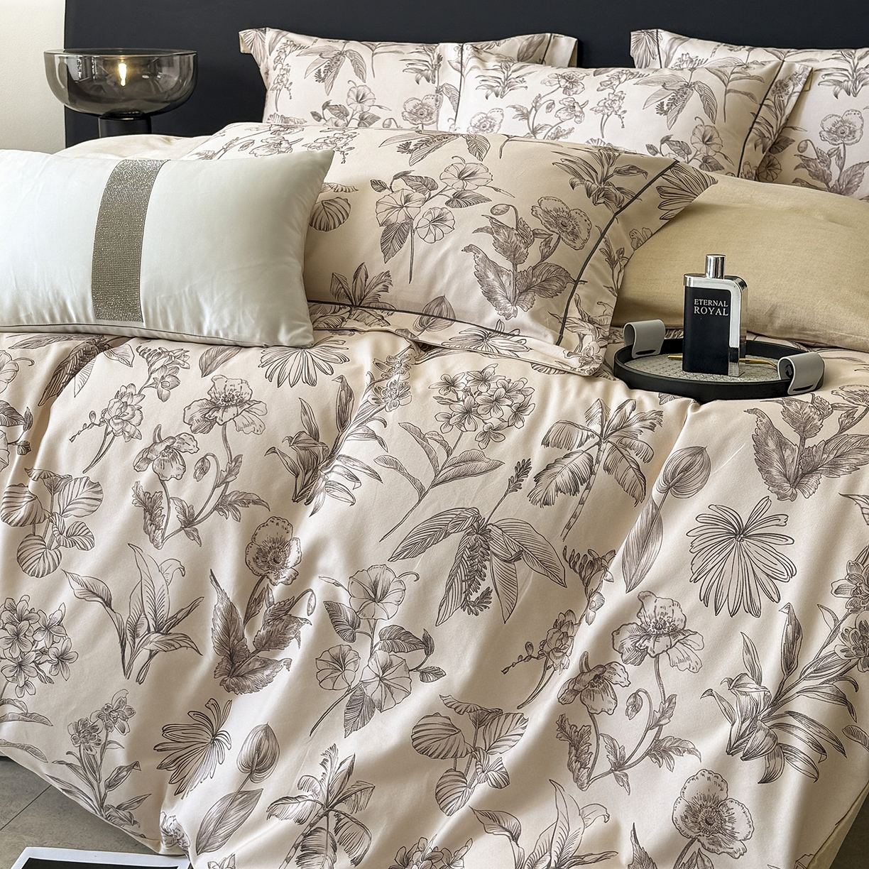 91家纺网 家纺一手货源 找家纺 梵克保罗 2025秋冬新款数码印花全棉磨毛单被套三件套四件套系列 叶舒