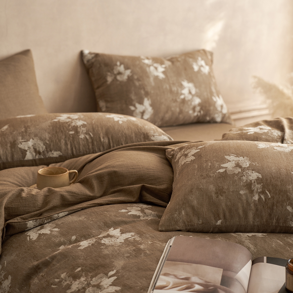 91家纺网 家纺一手货源 找家纺 梵克保罗 2025秋冬新款全棉水洗色织大提花四件套 繁花说-茶咖