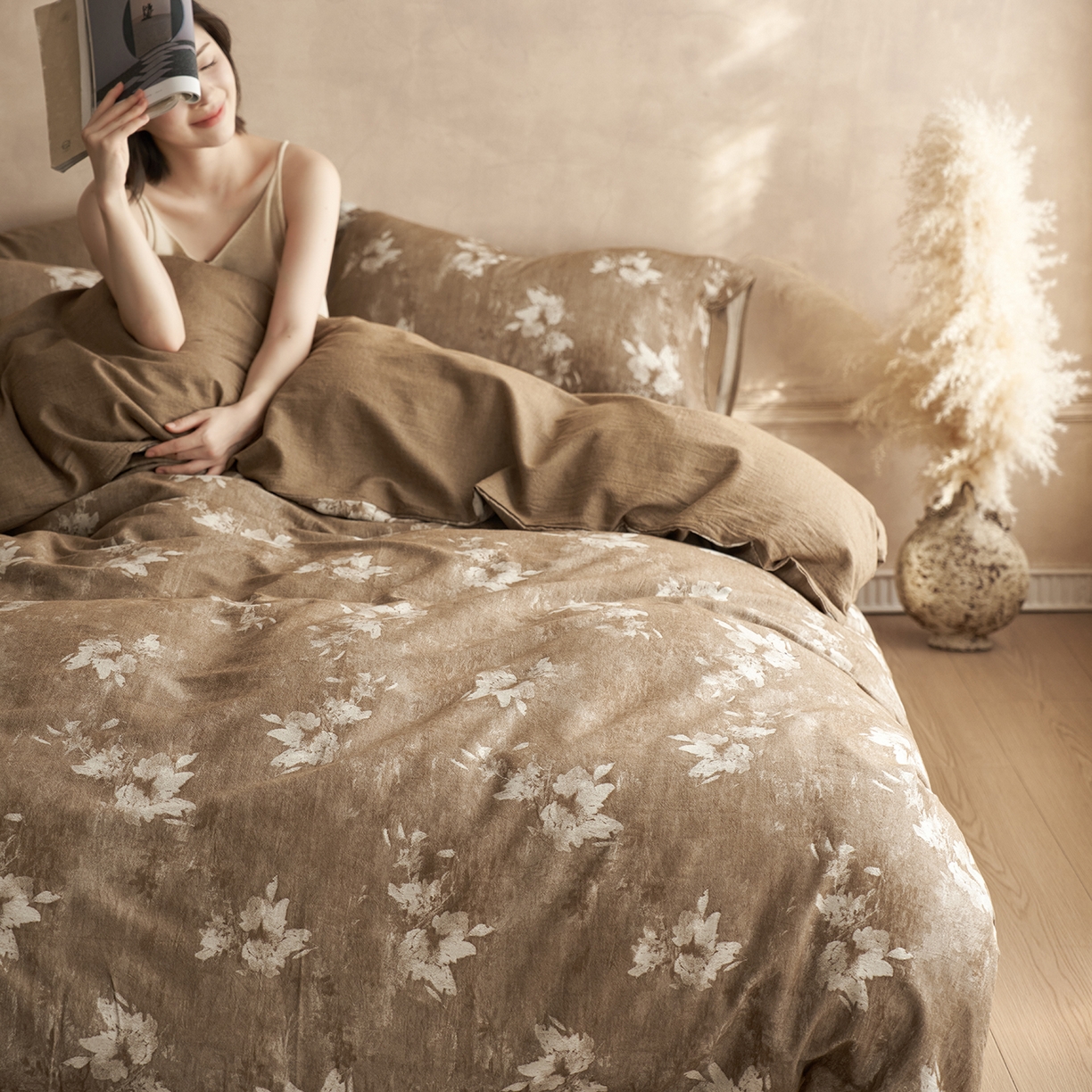 91家纺网 家纺一手货源 找家纺 梵克保罗 2025秋冬新款全棉水洗色织大提花四件套 繁花说-茶咖