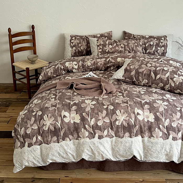 91家纺网 家纺一手货源 找家纺 梵克保罗 2025新款亚麻复古花边系列四件套 花影棕