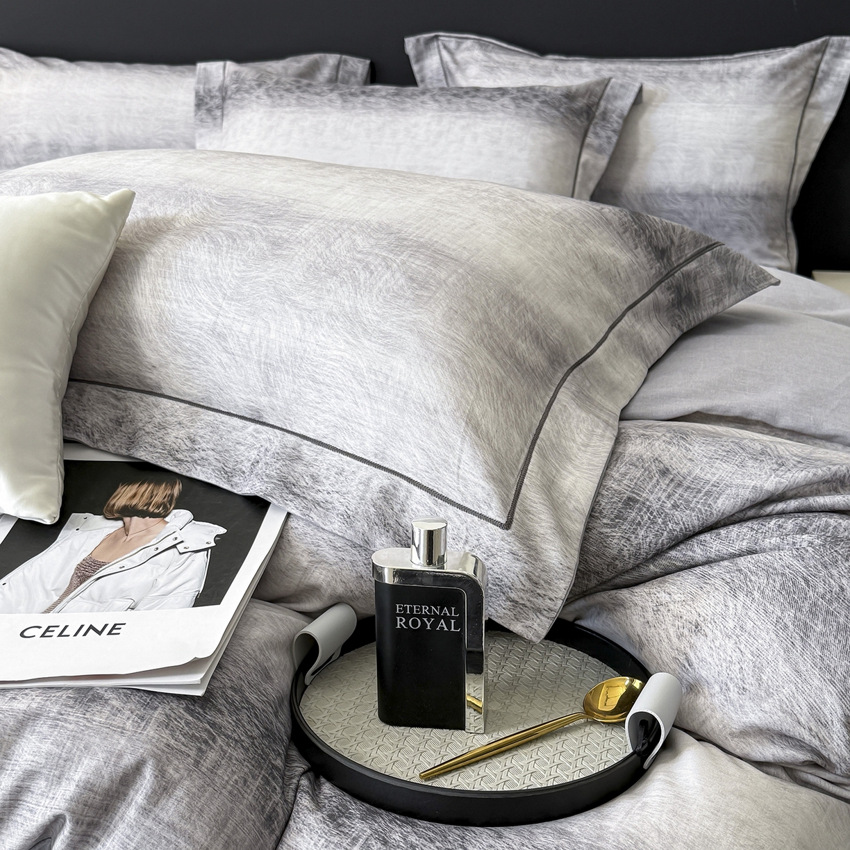 91家纺网 家纺一手货源 找家纺 梵克保罗 2025秋冬新款数码印花全棉磨毛单被套三件套四件套系列 苏菲庄园-灰