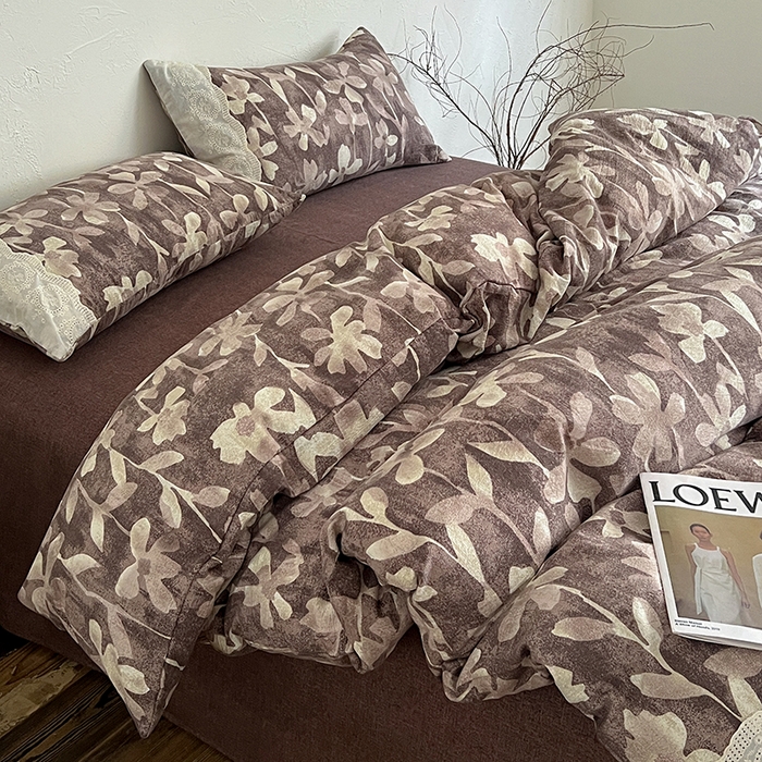 91家纺网 家纺一手货源 找家纺 梵克保罗 2025新款亚麻复古花边系列四件套 花影棕