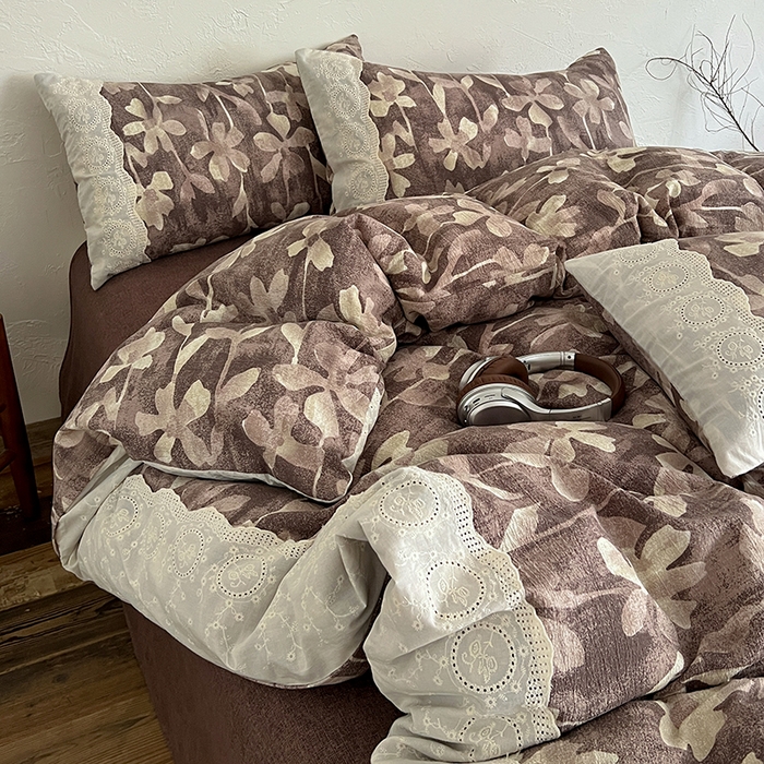 91家纺网 家纺一手货源 找家纺 梵克保罗 2025新款亚麻复古花边系列四件套 花影棕