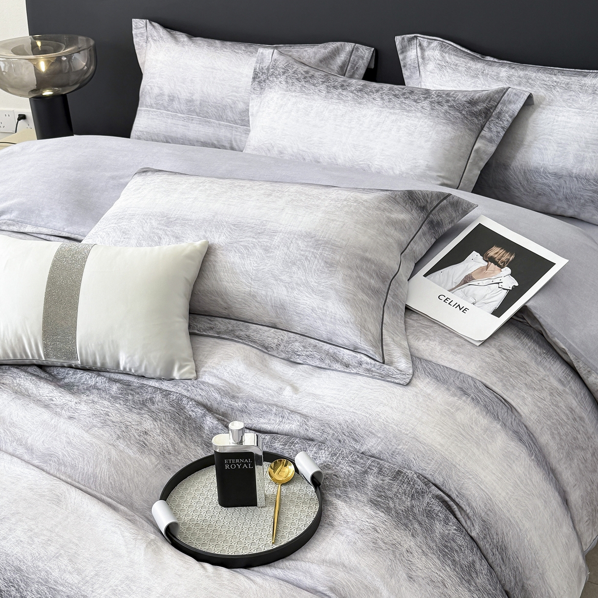 91家纺网 家纺一手货源 找家纺 梵克保罗 2025秋冬新款数码印花全棉磨毛单被套三件套四件套系列 苏菲庄园-灰