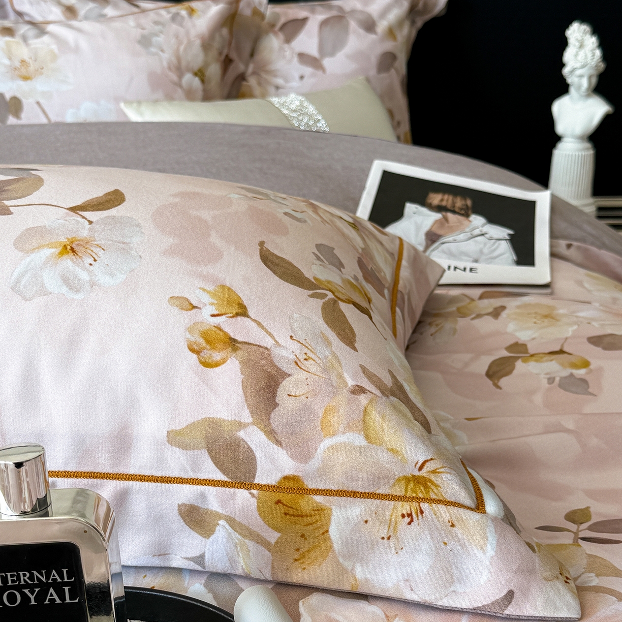 91家纺网 家纺一手货源 找家纺 梵克保罗 2025秋冬新款数码印花全棉磨毛单被套三件套四件套系列 凤穿牡丹