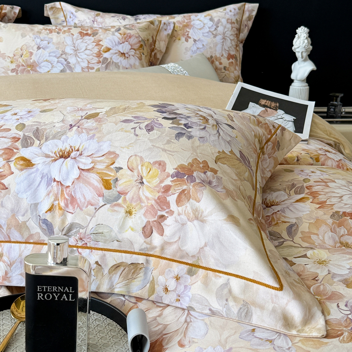 91家纺网 家纺一手货源 找家纺 梵克保罗 2025秋冬新款数码印花全棉磨毛单被套三件套四件套系列 曲艺芳华